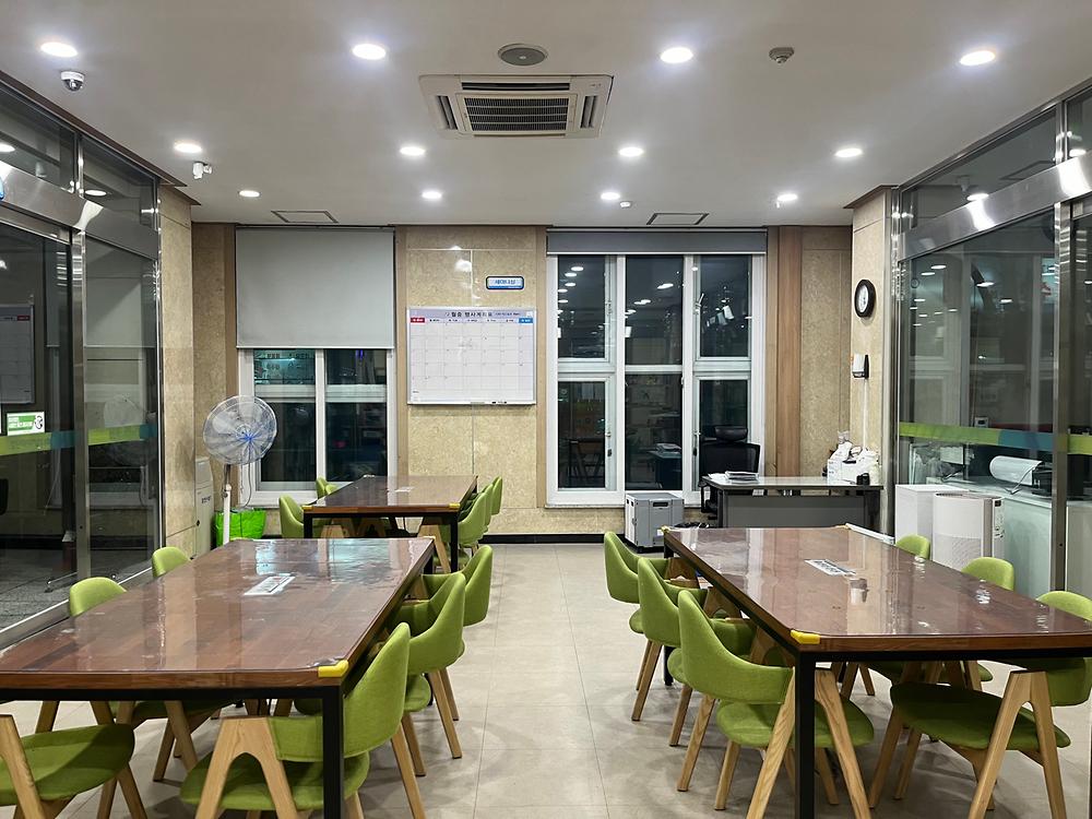 세미나실.jpg